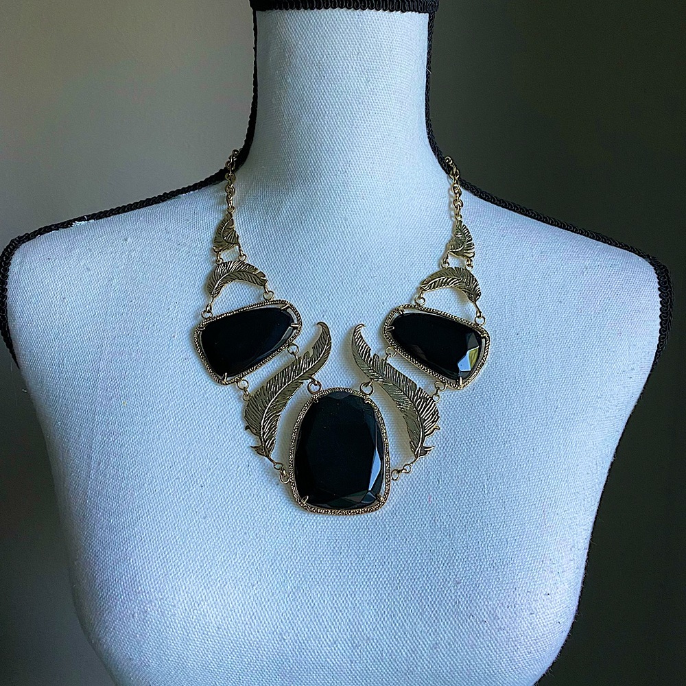 Kendra Scott Ignacia Statement Necklace - BLACK. GREAT condition!